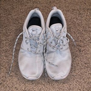 Grey Nike Rosche - Size 8.5